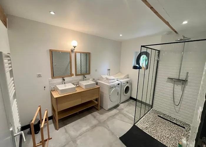 Le Grenier D'ouilly Au Coeur Du Pays D'auge - Piscine - Babyfoot- Jardin 3*