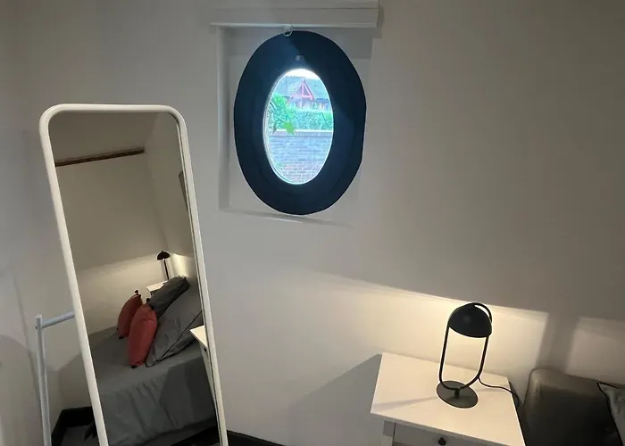 Le Grenier D'ouilly Au Coeur Du Pays D'auge - Piscine - Babyfoot- Jardin בית הארחה