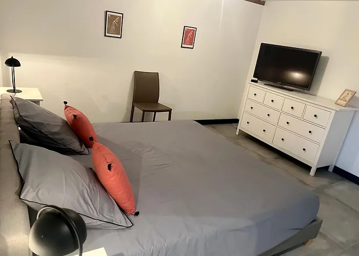 Le Grenier D'ouilly Au Coeur Du Pays D'auge - Piscine - Babyfoot- Jardin 3*